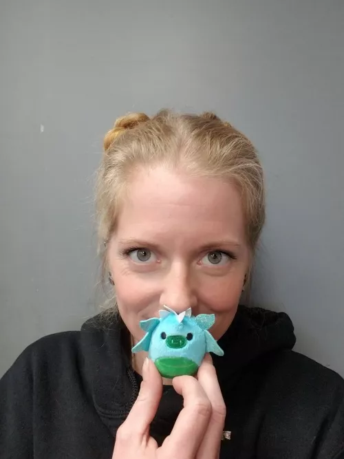 It's a pigtails and mini squishmallow in my pocket kind of work day. ❤🤗🐲🌸 Gotta give Daddy props for getting me the mini squishmallows so I can bring a stuffie with me everywhere! ❤ He's the bestest.