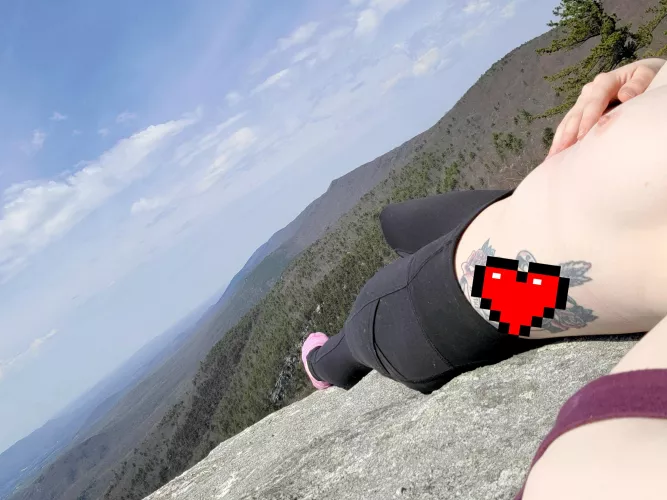 it's a shame my [f] nap at the top of the trail wasn't interrupted by any strangers