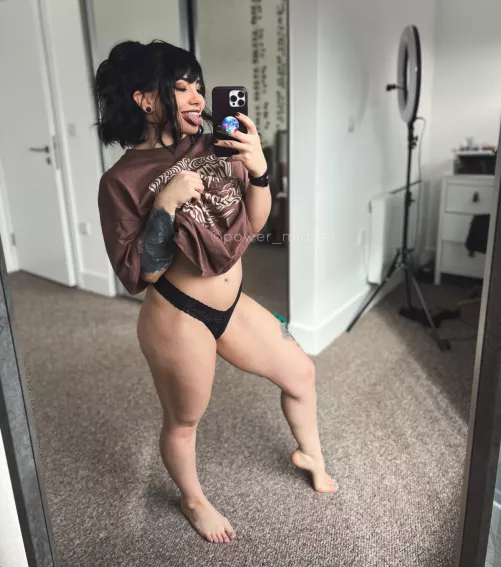 It’s not a nude but I think I look kinda cute here 🥰