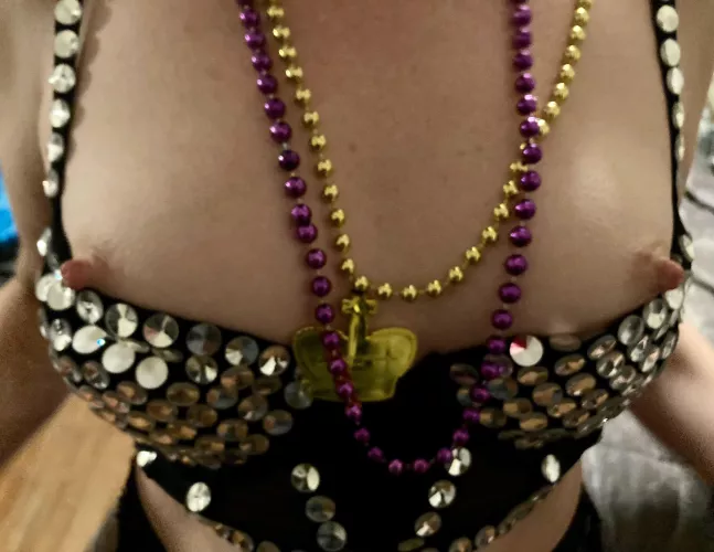It’s okay if you don’t have any beads. Happy Fat Tuesday! - 45[F]