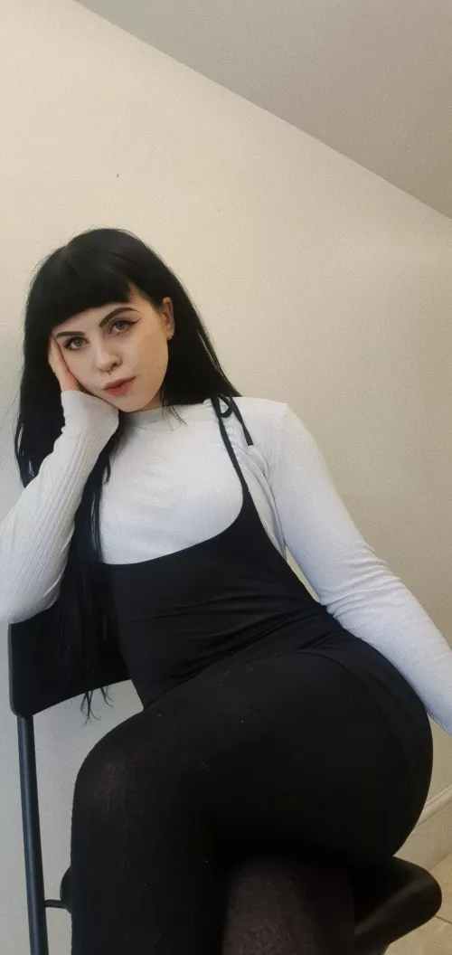 It's our first lunch date - tell me what we're doing