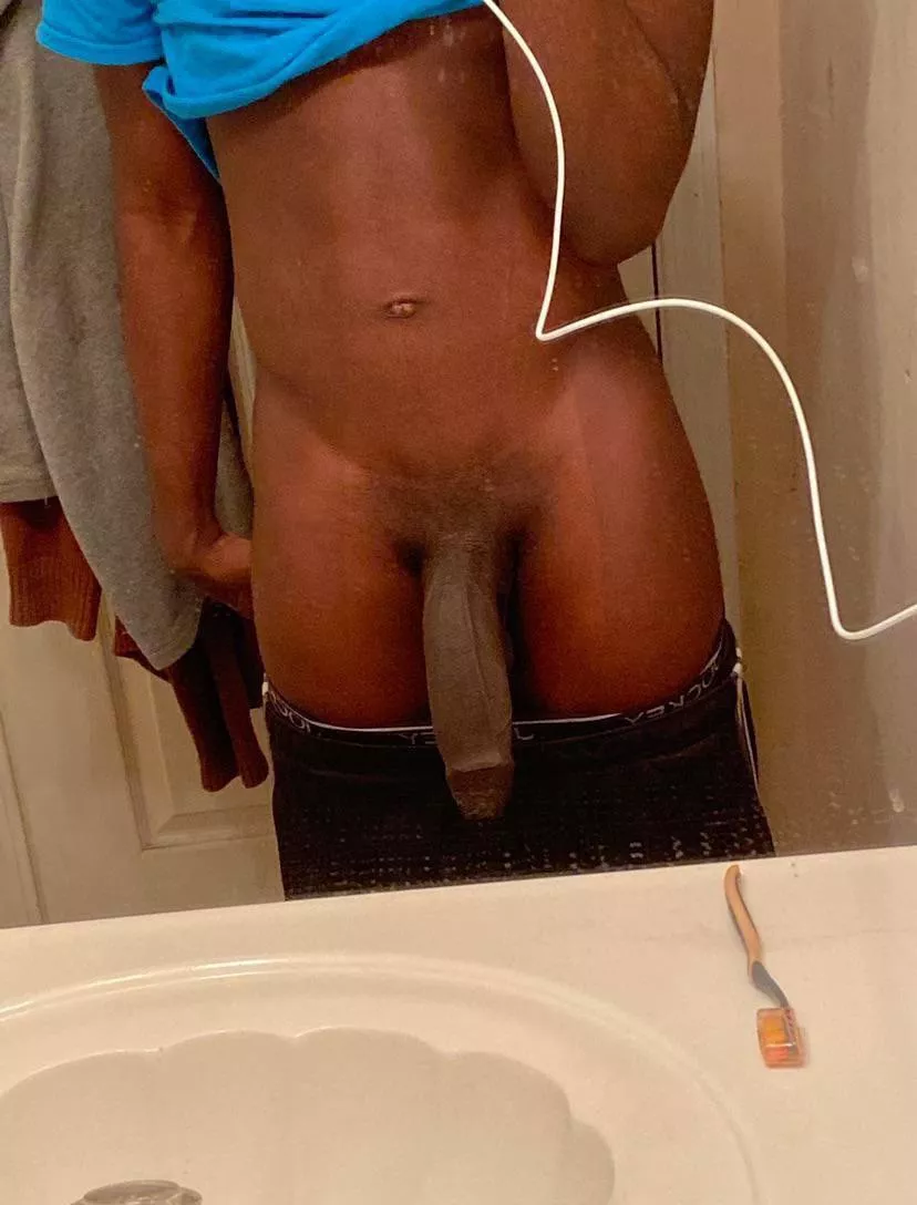 It’s Sunday any ladies goin to church? Lol hit me up!