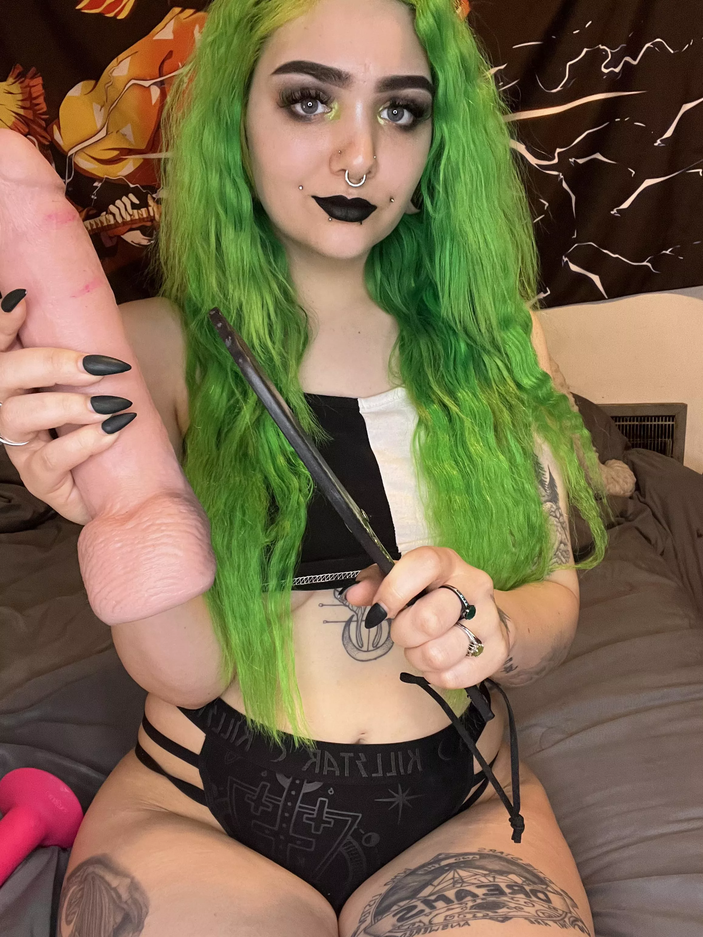 It’s time to let go and be controlled. Nothing and nobody can save you from your goddess’ humiliation. Don’t worry cuck…I will hurt you until you can’t help but bust. 👇🏻🧎 Kik/telegram: xdaddyslittlekittyx Snap: elmskittykat [domme][fet