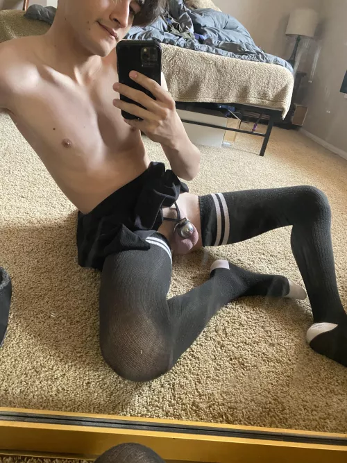 It’s trying to get hard lol