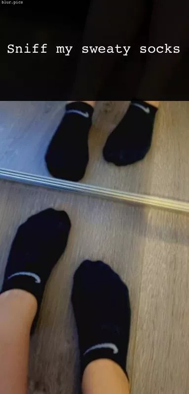 It’s weekend! I’m going to treat you all (you have 48 hours to send dick pics) 😂😂