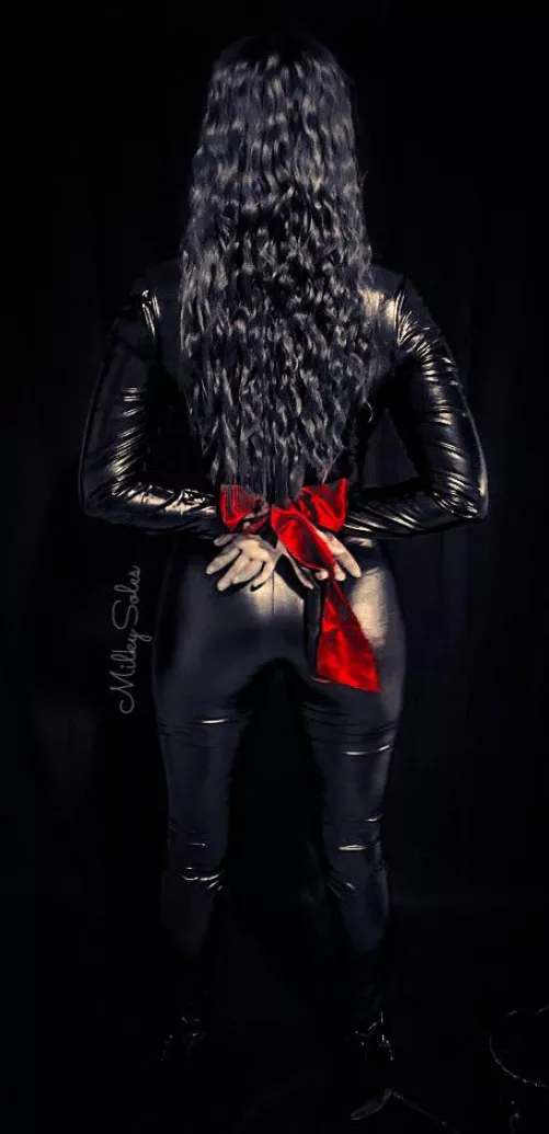 I’ve been a bad bad girl ❤️🖤