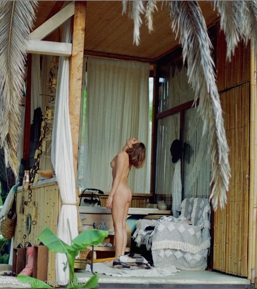 i've been told i have those breeding hips, we could make use of them?