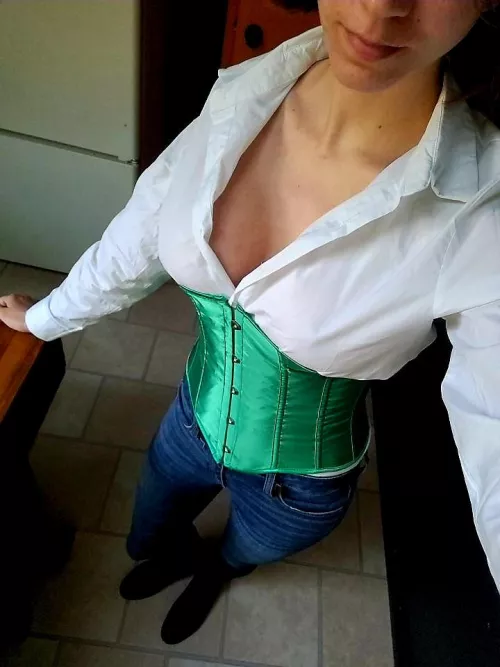 Jeans and colorful corsets make me feel sexy