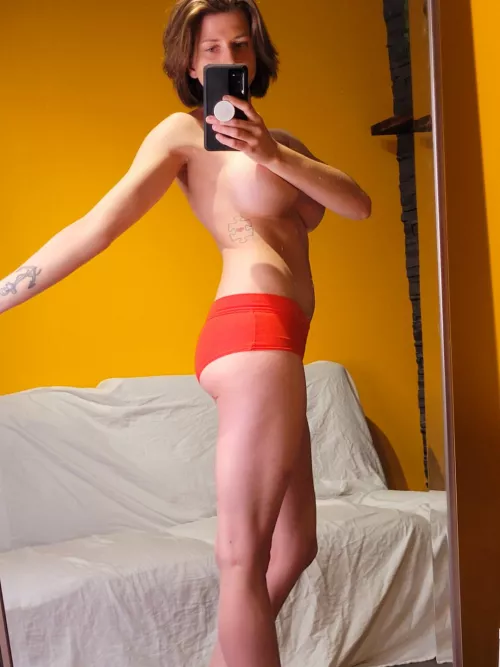 Just a little booty 😜