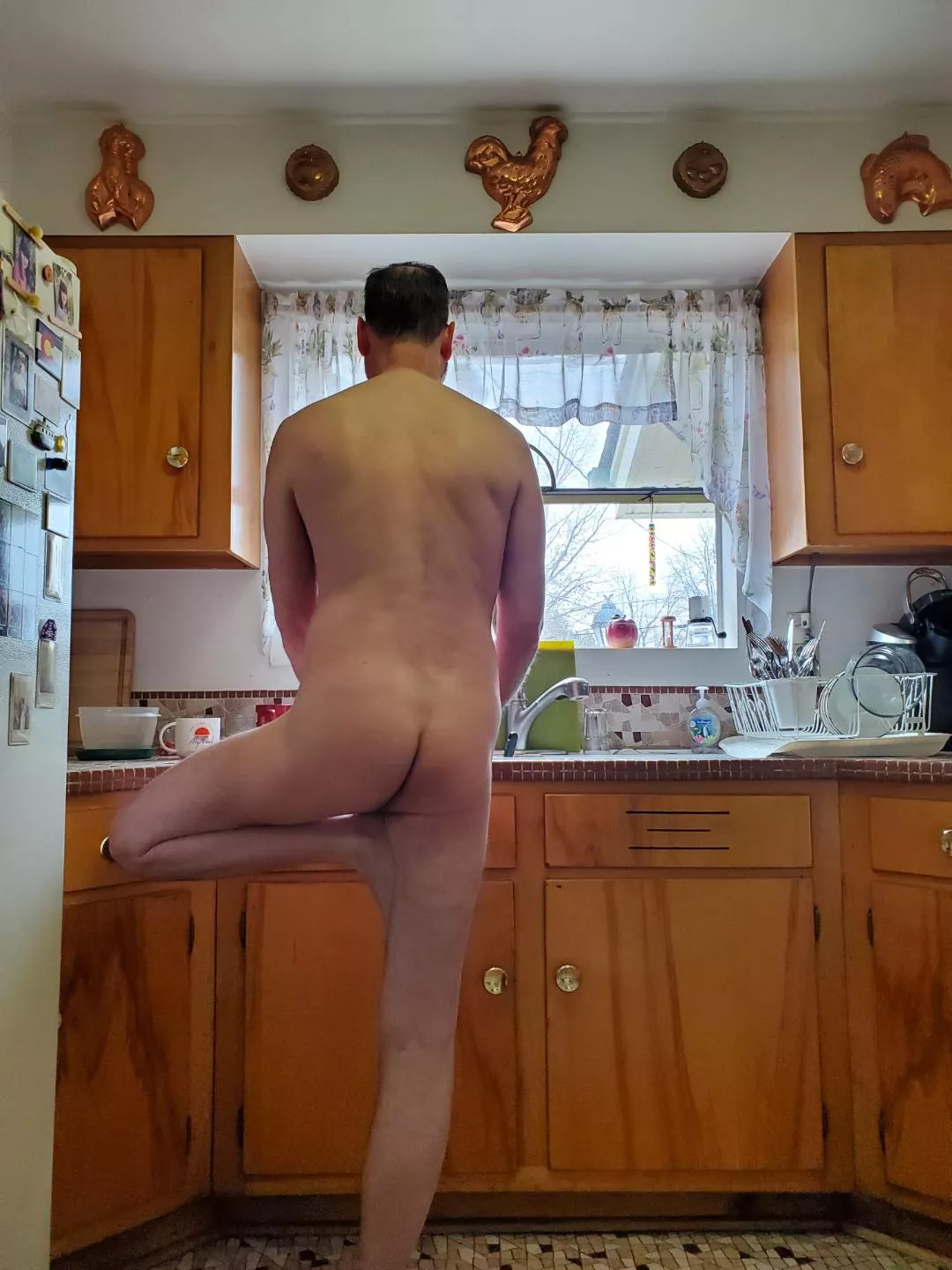 just a yogi washing dishes😘💖🕉🧘‍♂️