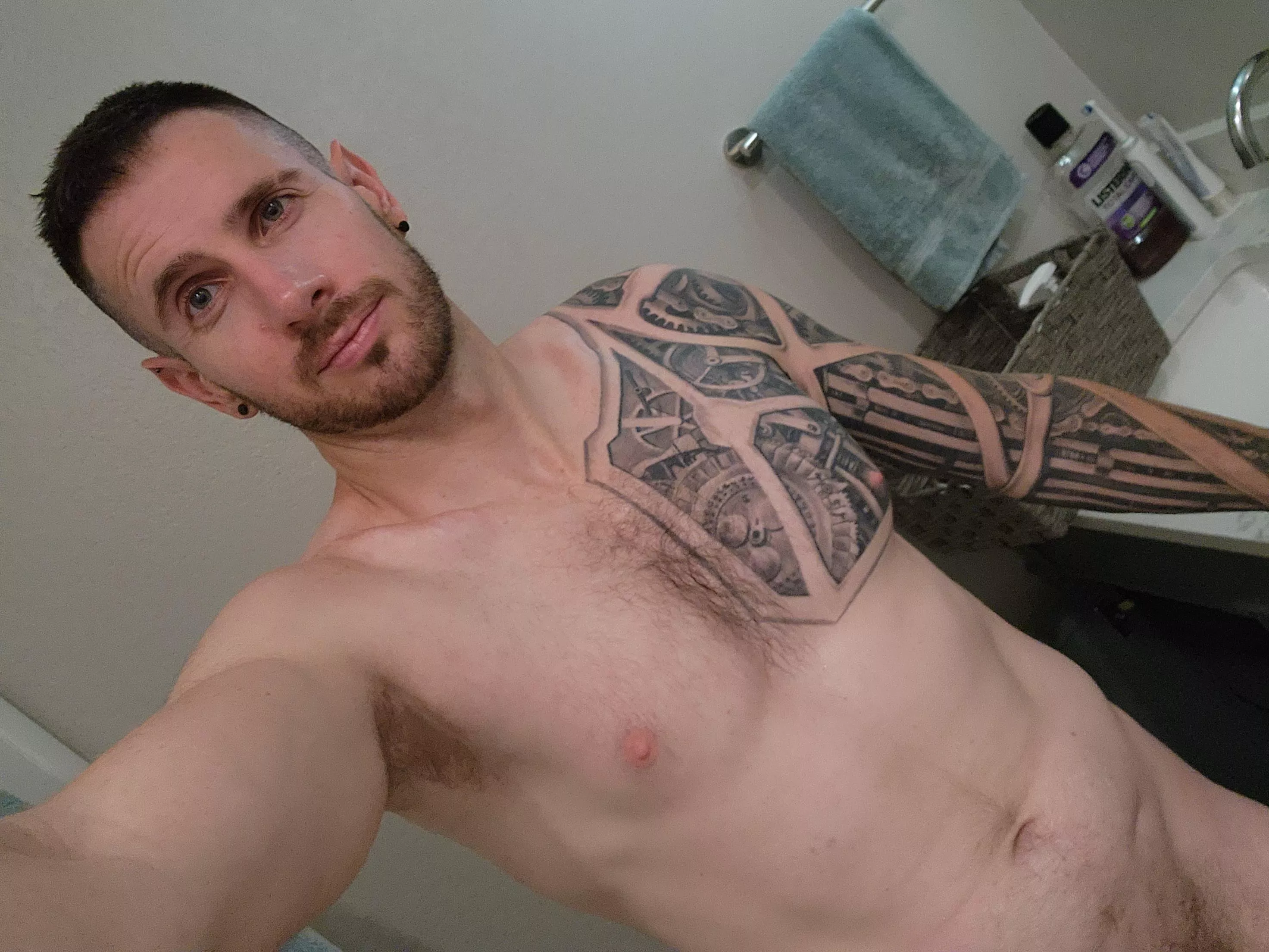 Just got cleaned up from work. (32, PHX)