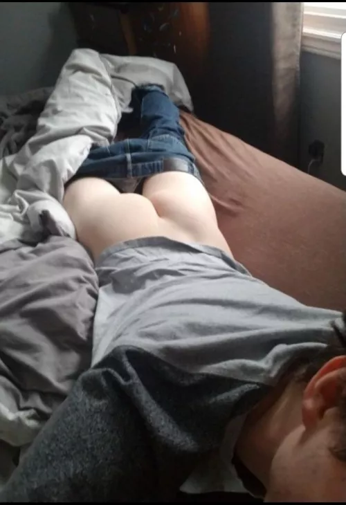 Just hanging out 🙃