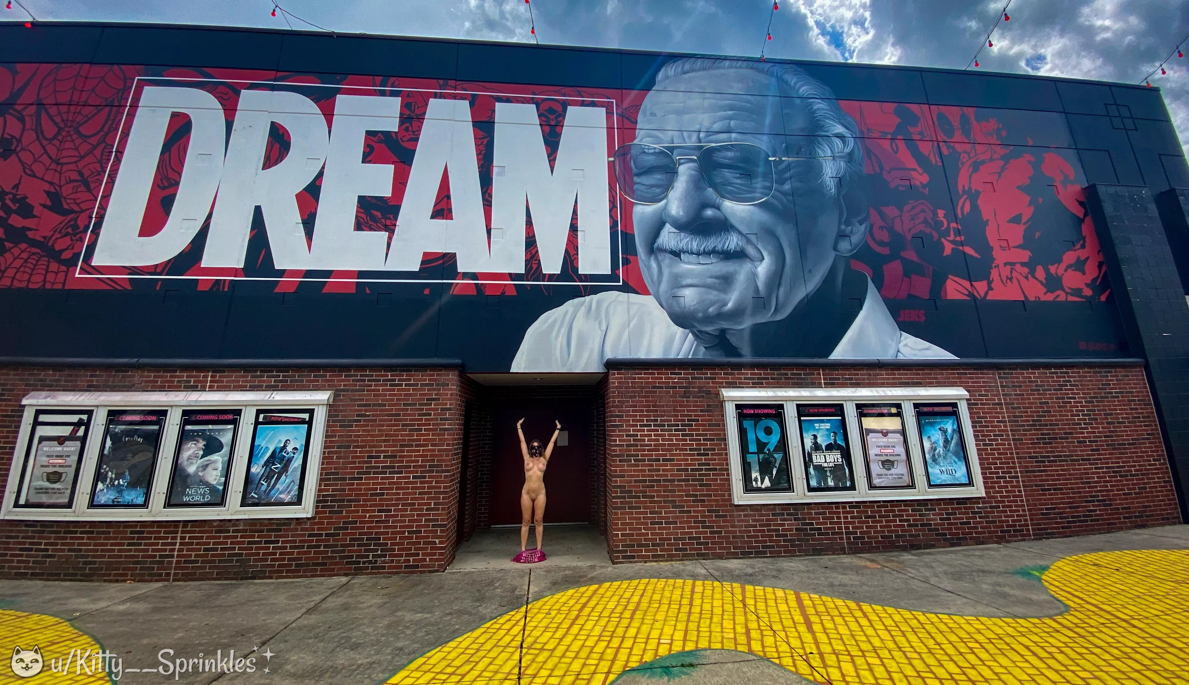 Just living the dream! (=^•^=) [f] 48