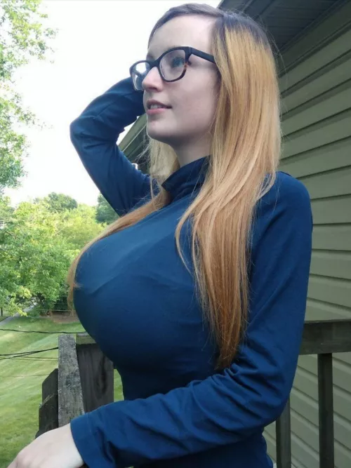 Just love that nerdy vibe