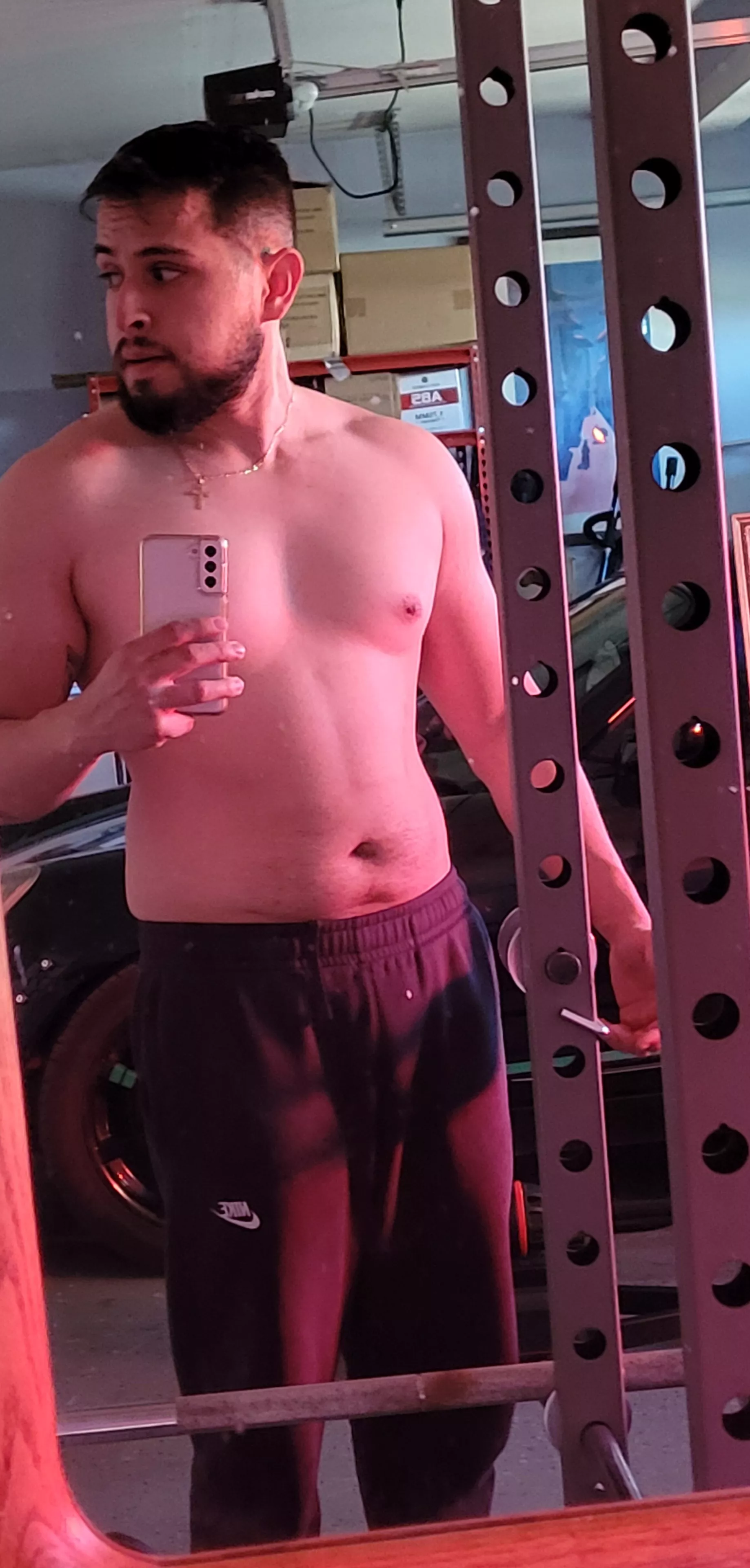 Just realized I'm getting a dad bod now 😮