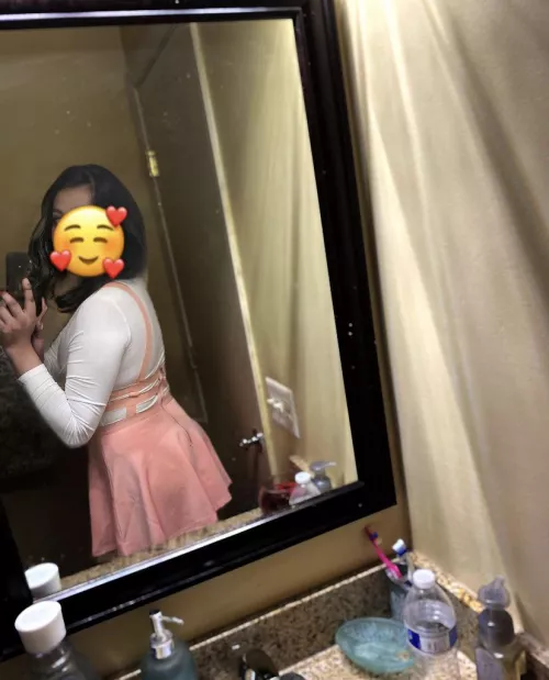 Just testing out the waters with the new skirt daddy got me🥰🛍