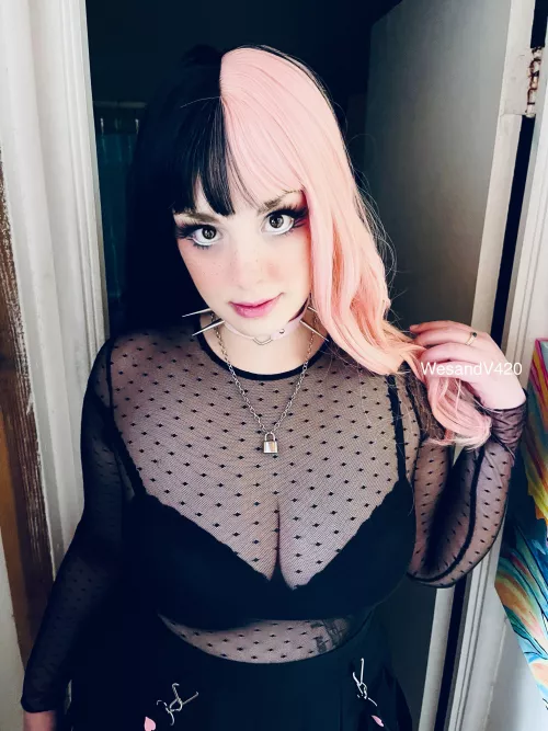 just trying to get at least one person hard today