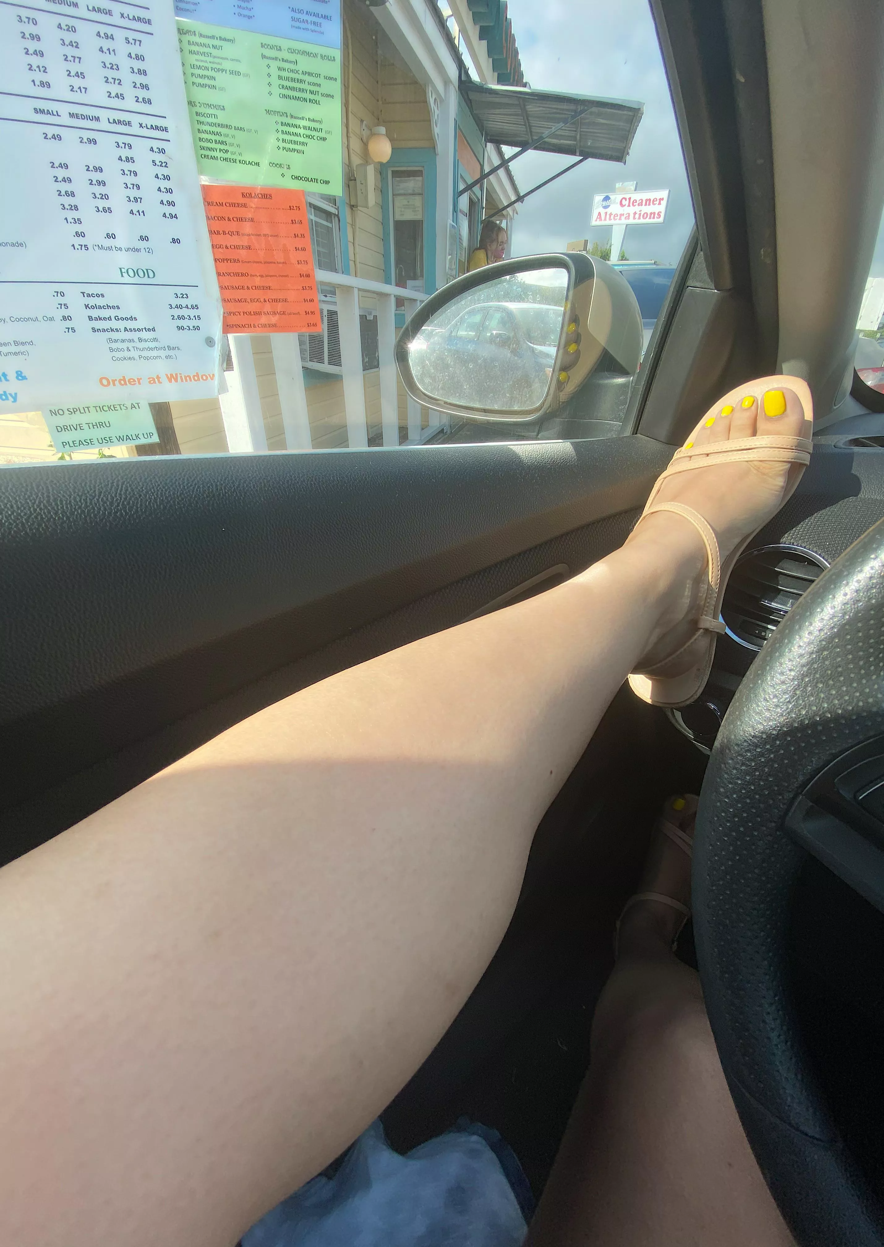 Just waiting in the drive thru coffee line ☕️