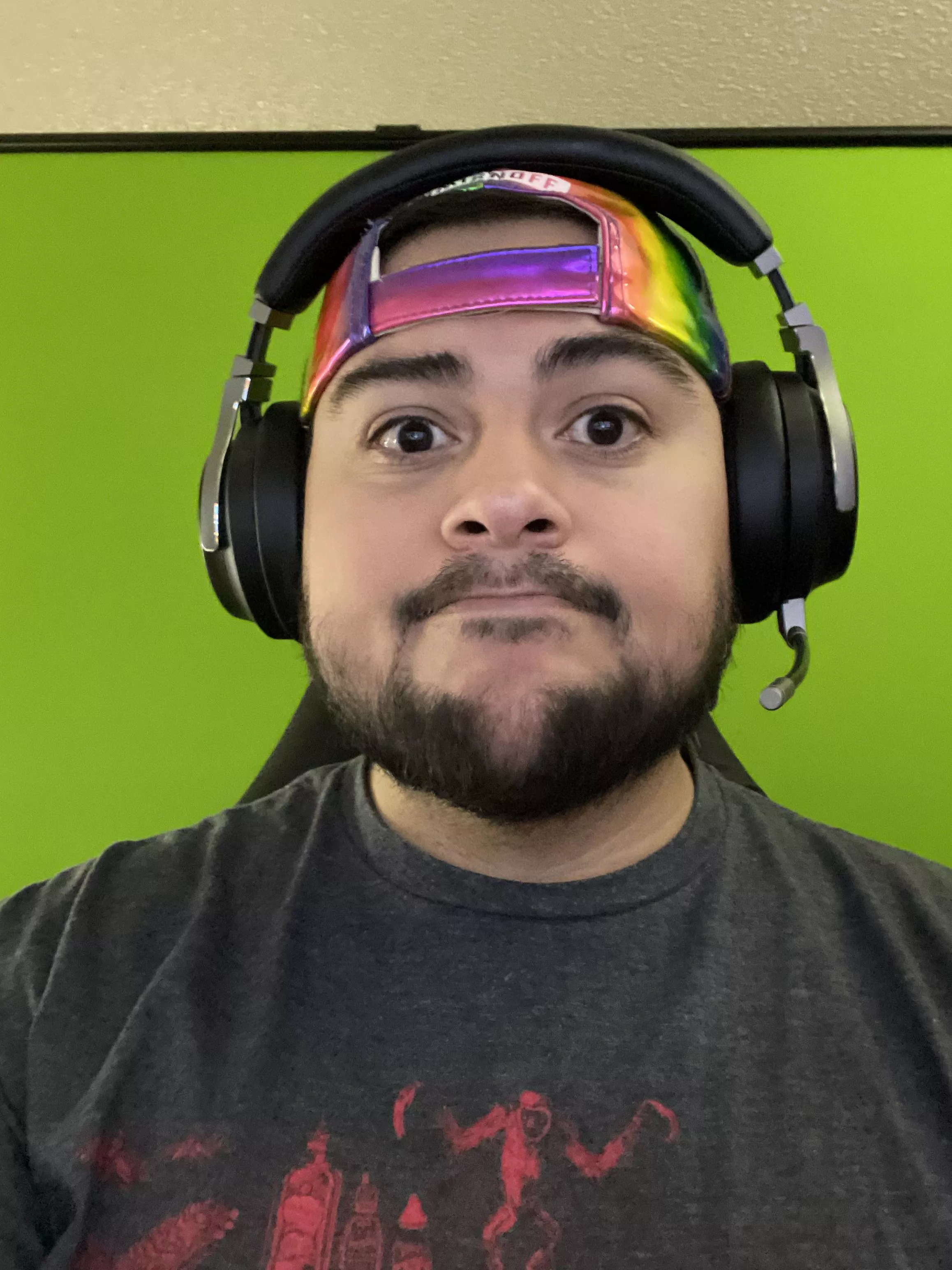 Just want to find a cutie to play games with with each other joysticks.