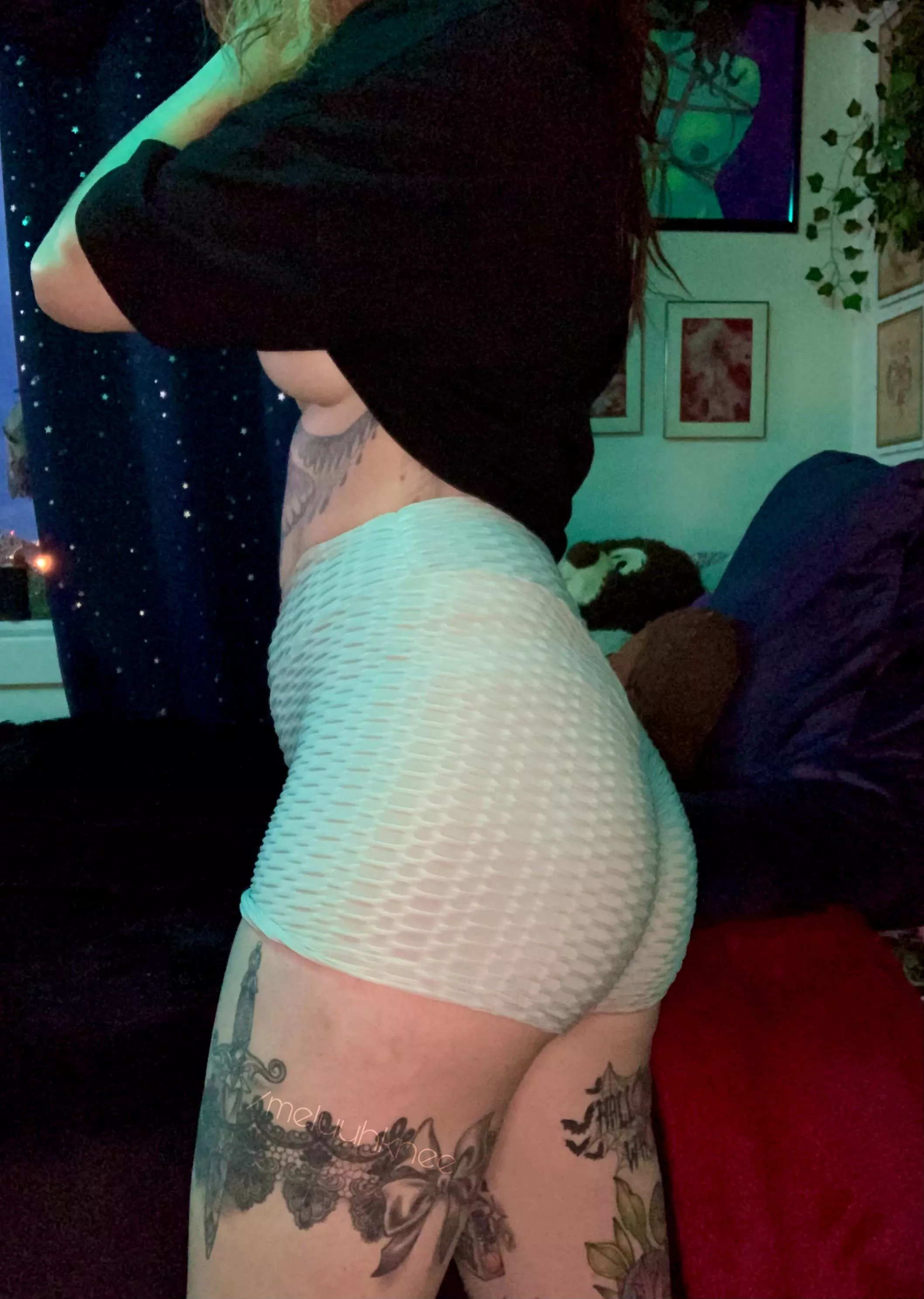 Just wanted to share my new [f]avourite shorts to clean the house in 🥰