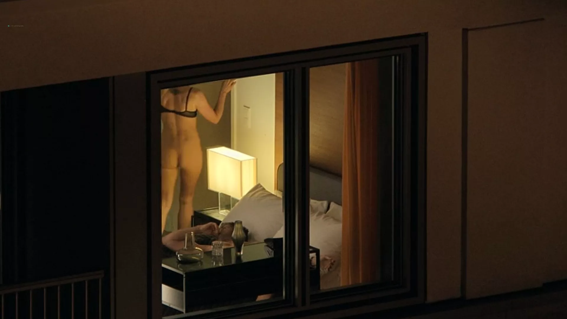 Kaley cuoco nude flight attendant