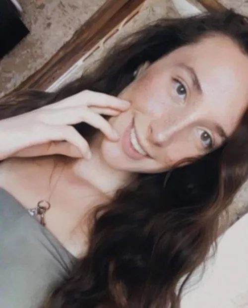 [Kik: ezrathomas311] Send tribute videos cumming all over my friend’s face 😍