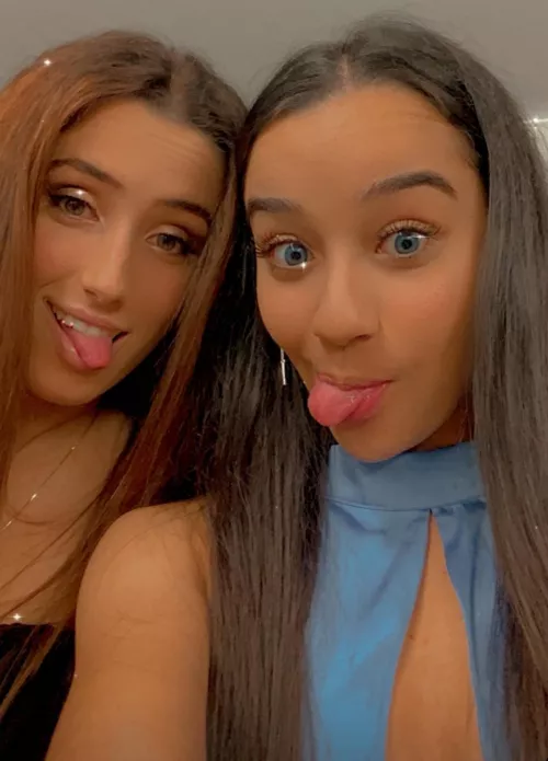 Kik: Tara_k31 😘, tribute which one of us you want to fuck more 😉18F,18F