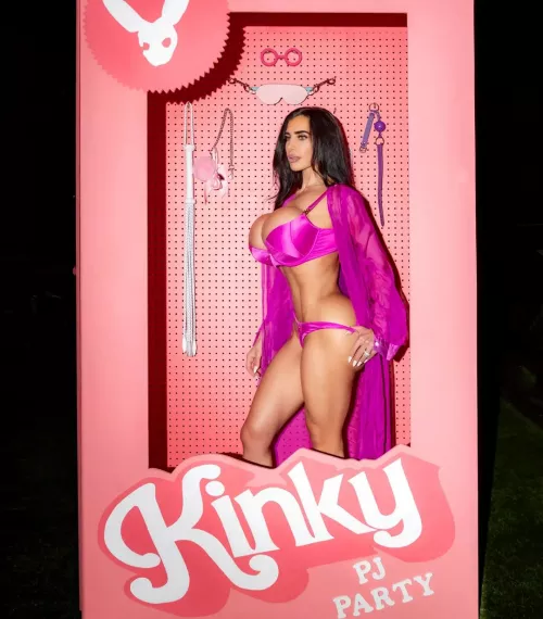 kinky barbie💖