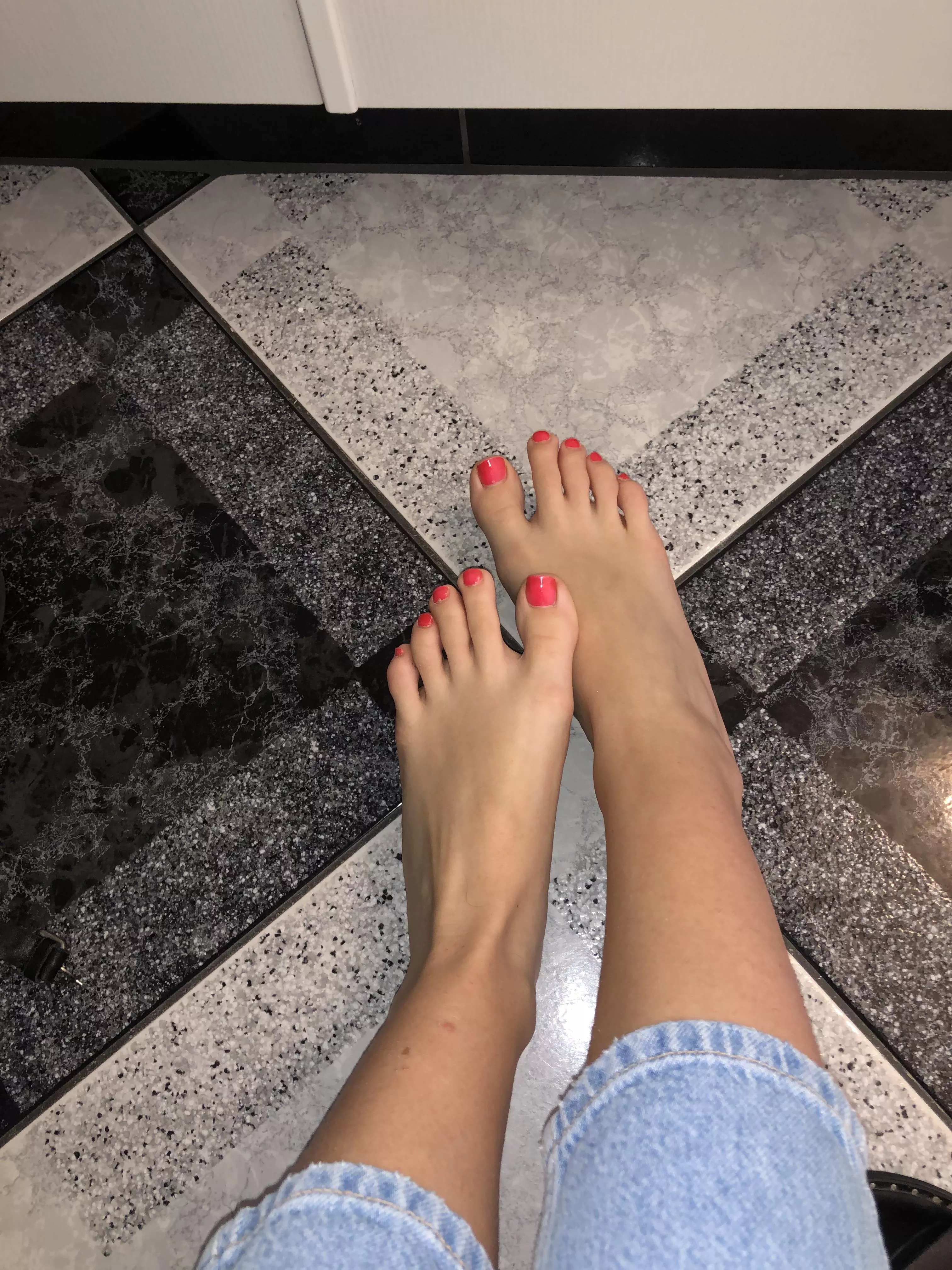 Kiss my feet 😘