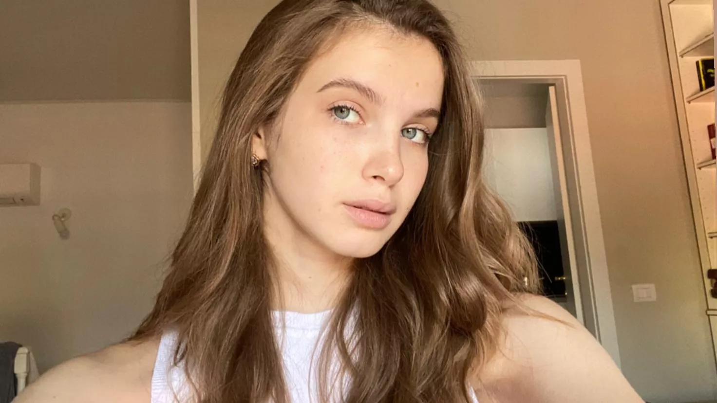 kiss my lips kiss my lips