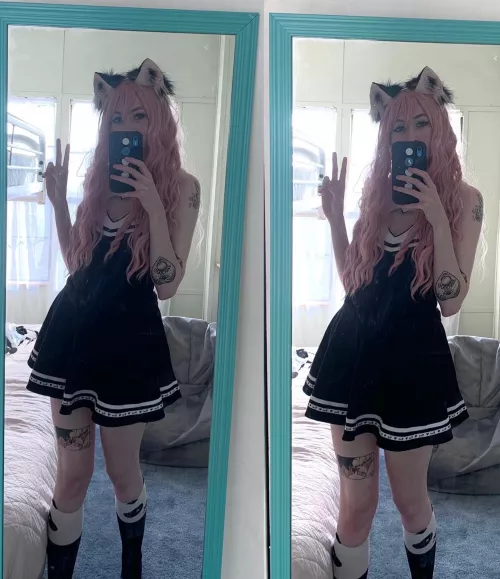 Kitty in a skirt uwuπ€