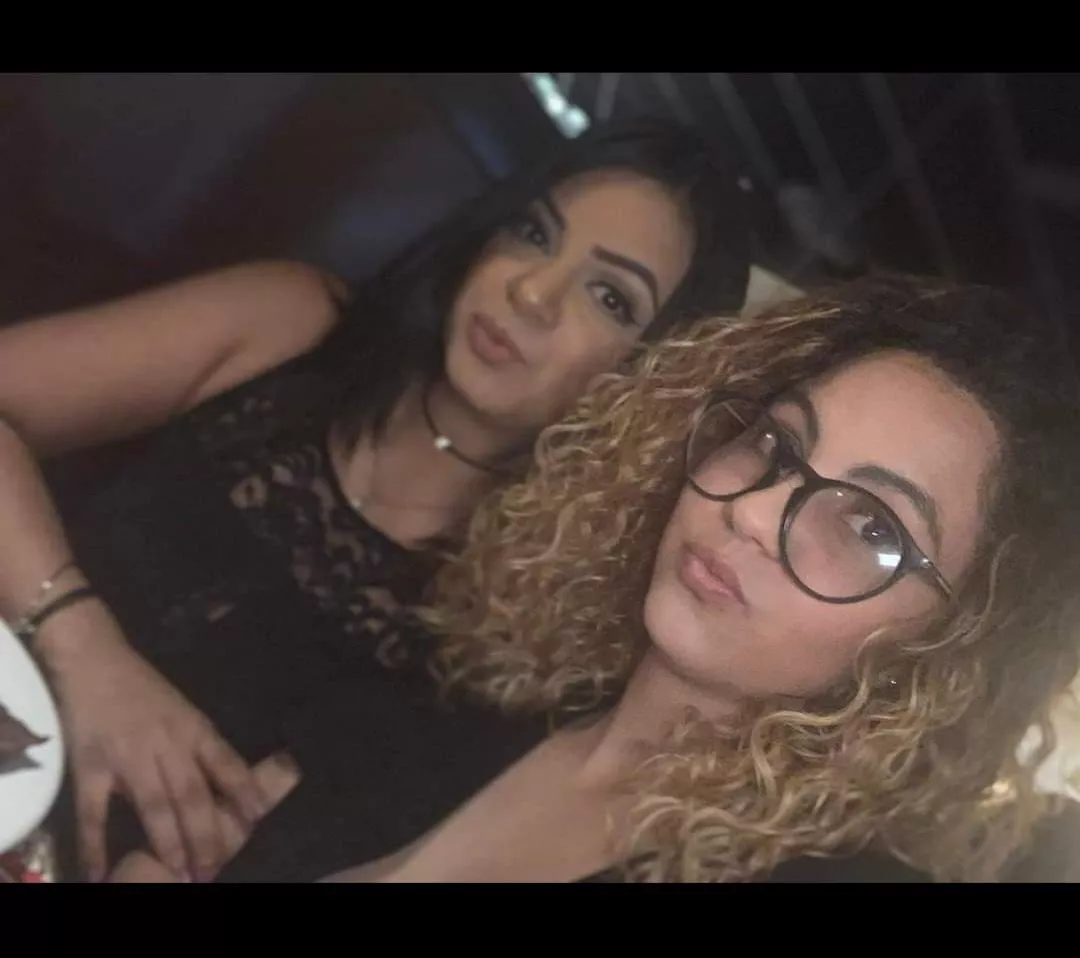 L or R? (Got more pics of both😉)