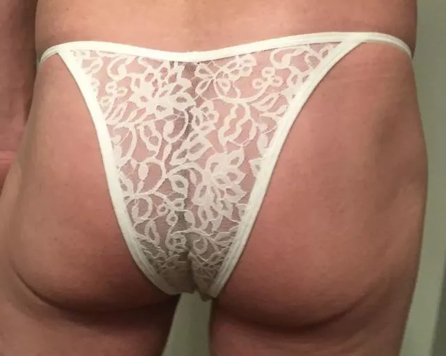 Lace thong