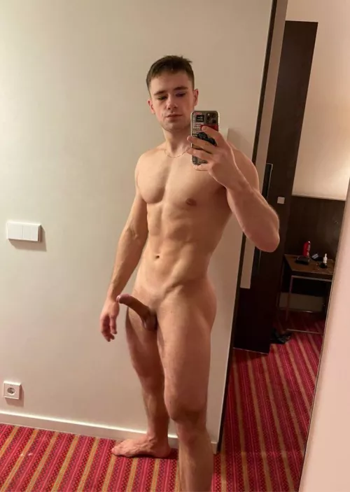 Late night mirror pic 🔥