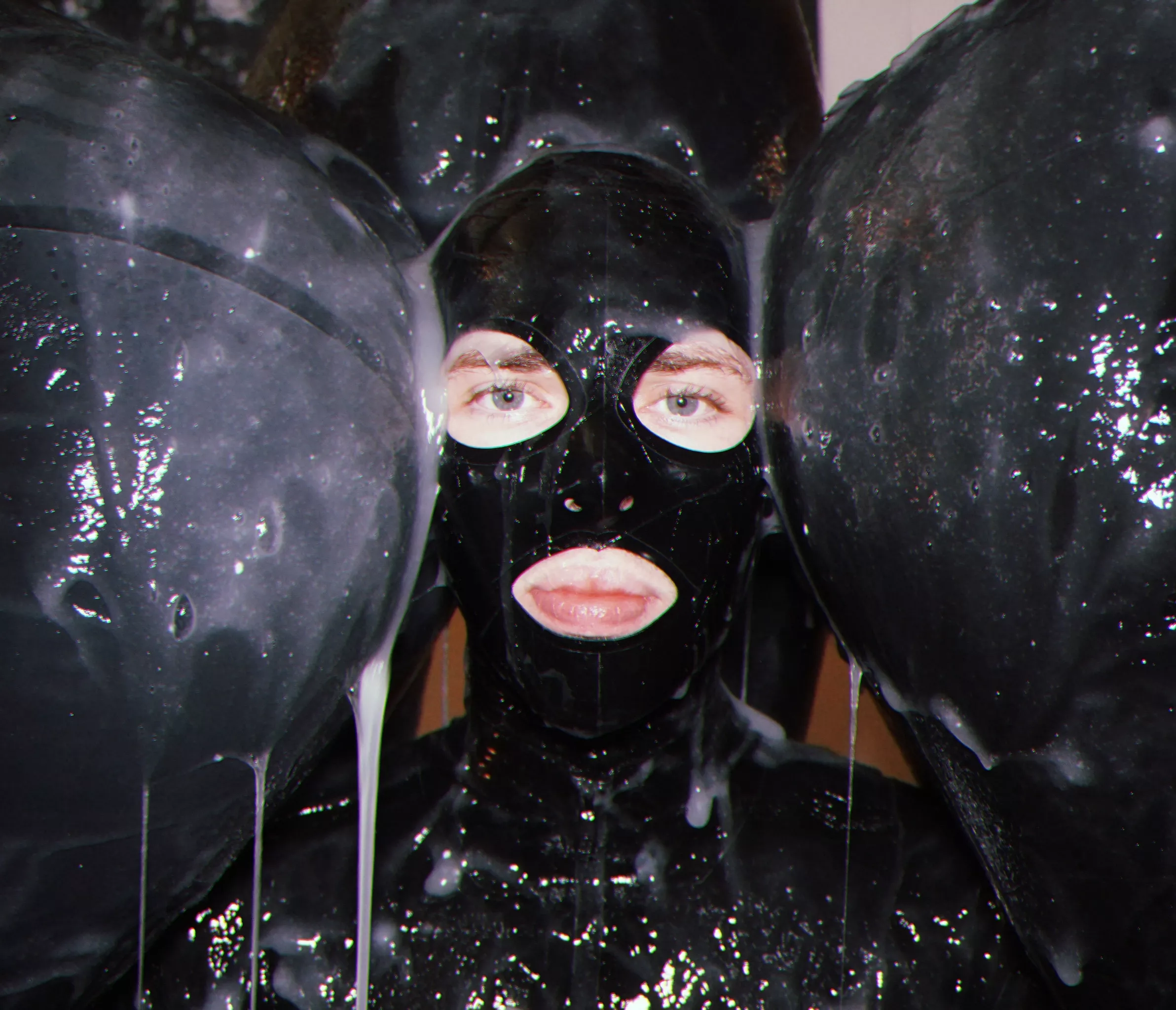 Latex slime heaven sandwiched between 3 butts Latex slime heaven sandwiched between 3 butts