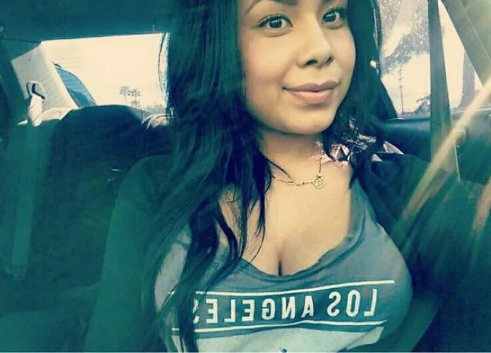 Latina girl who really loves White men, I want to treat white men like the kings they are and hope to be rewarded with White seed.