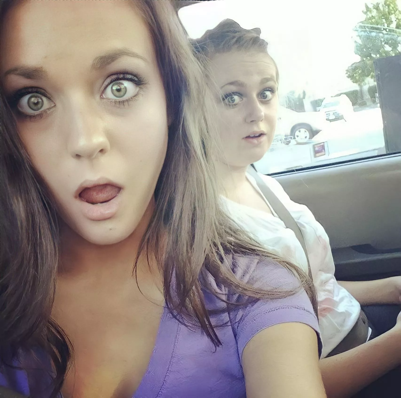 Left or right? 💦😧😧