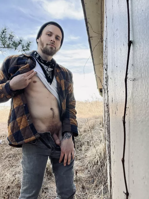 Lemme be the cherry on top of your weekend 😈♥️