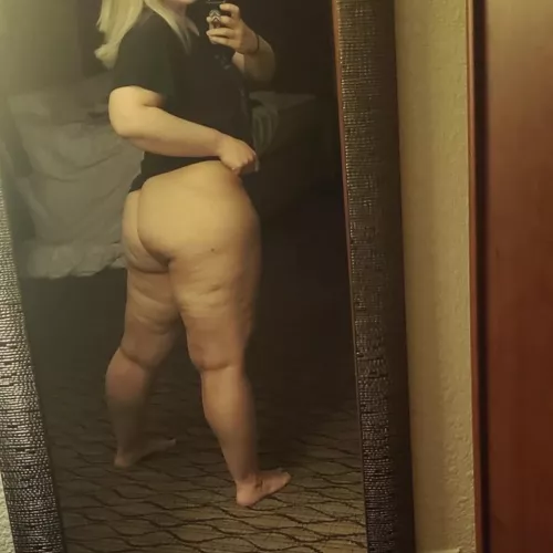 Lemme sit on your face? 😘