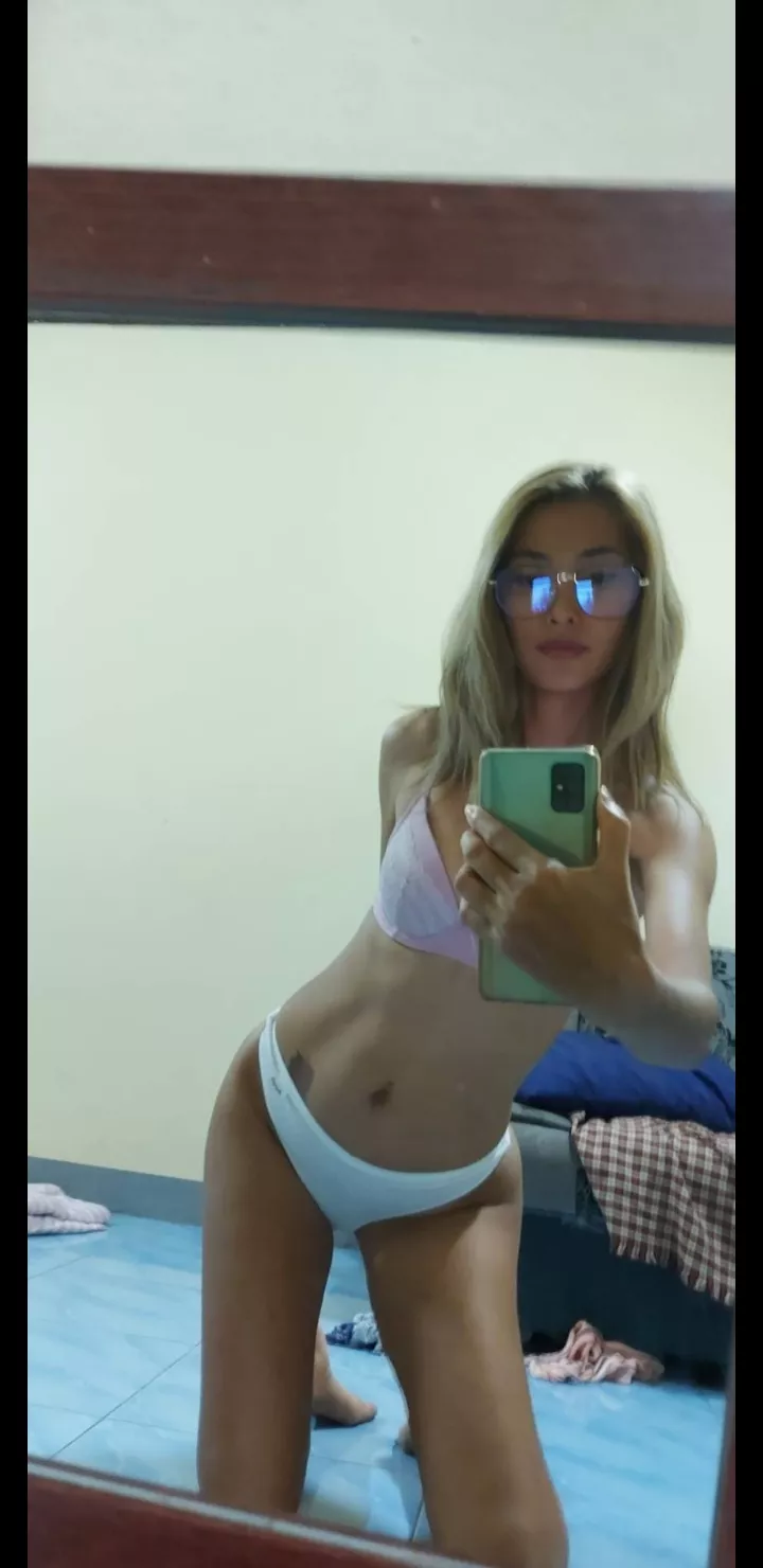 Let these Asian feet massage you good