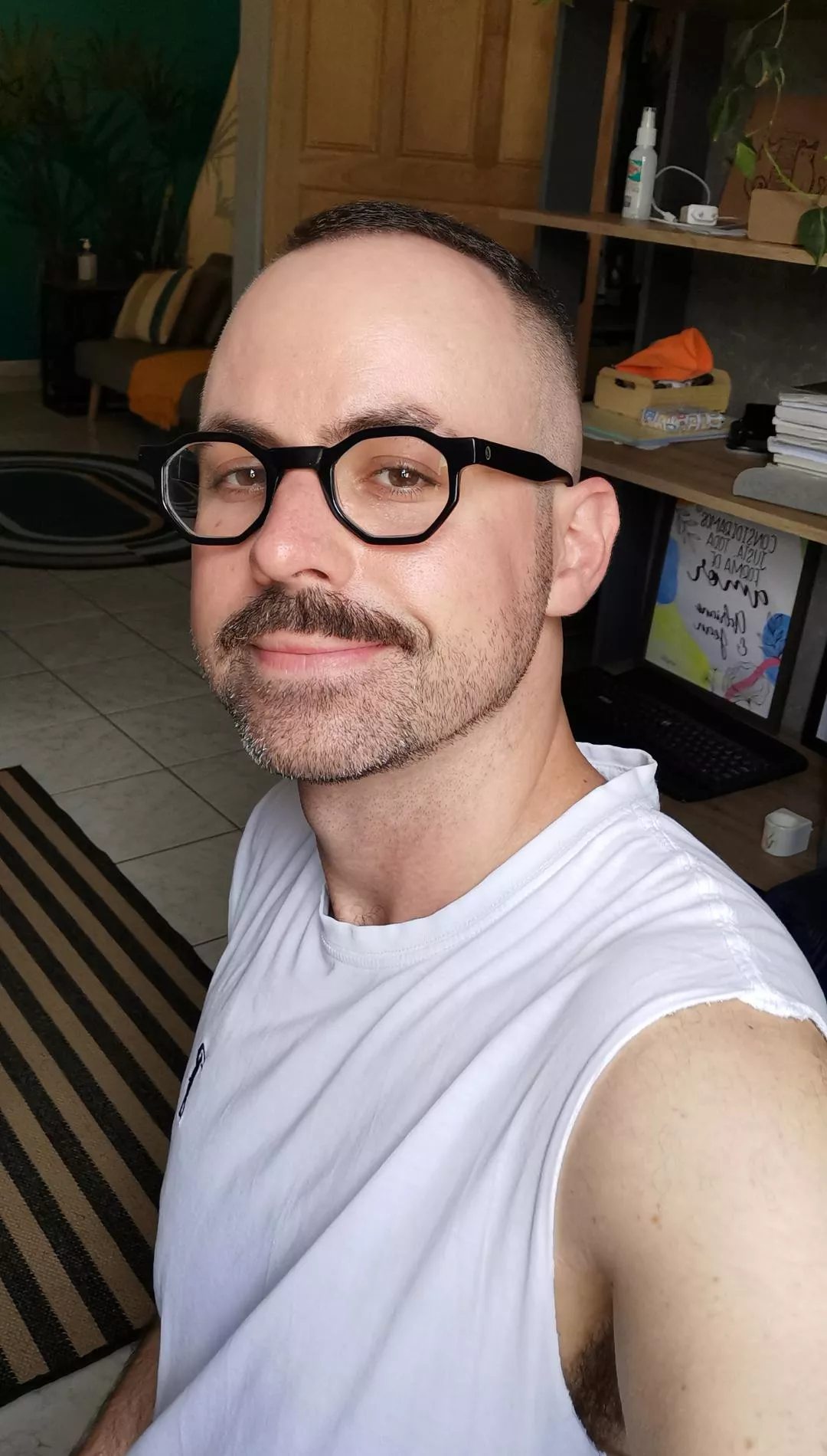 let's chat? dm me ;)