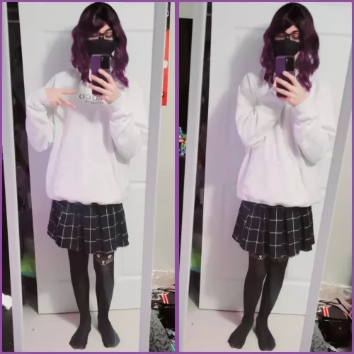 let's go hang out at the mall or something🥺