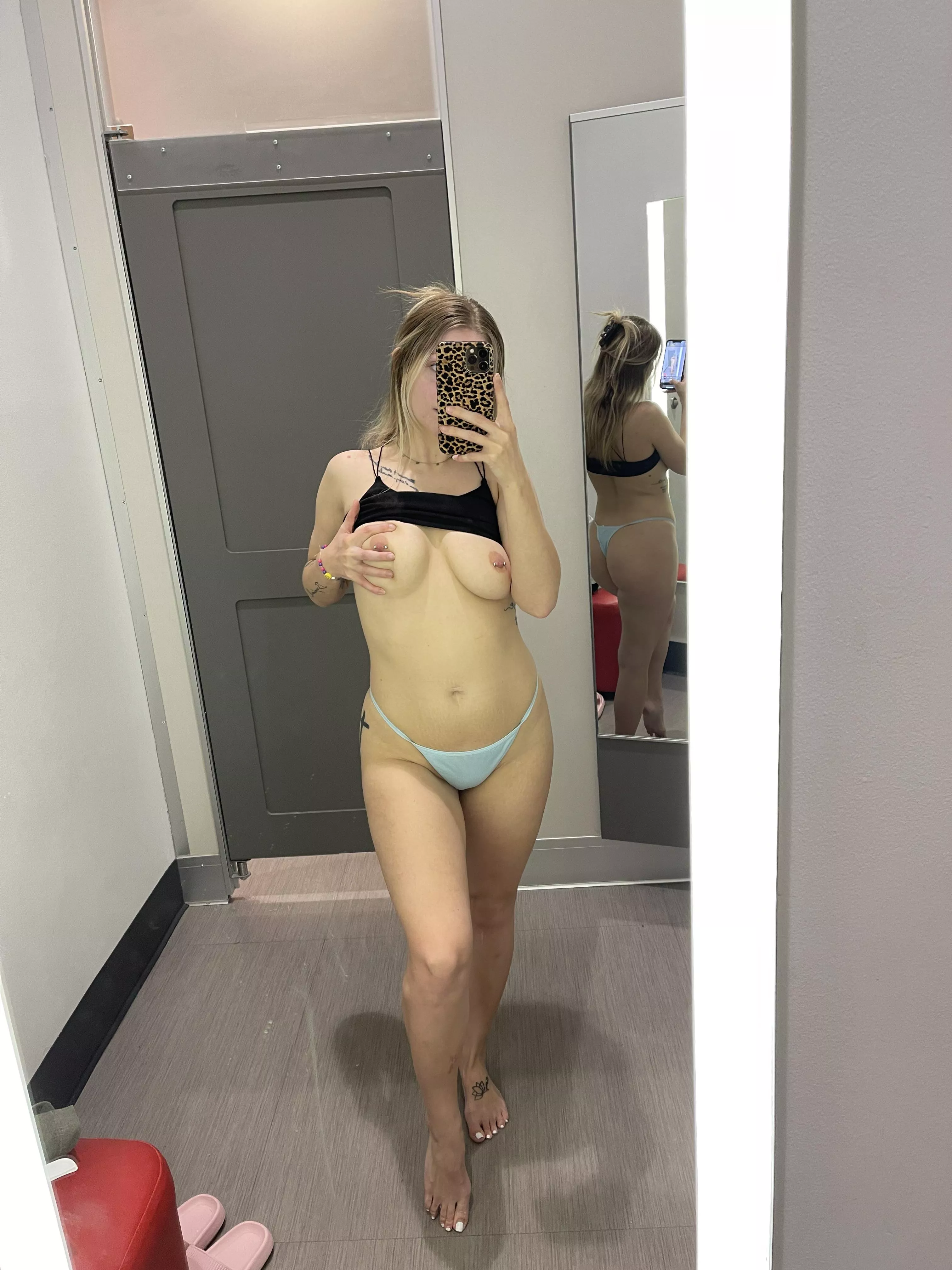 Let’s have fun in the dressing room…