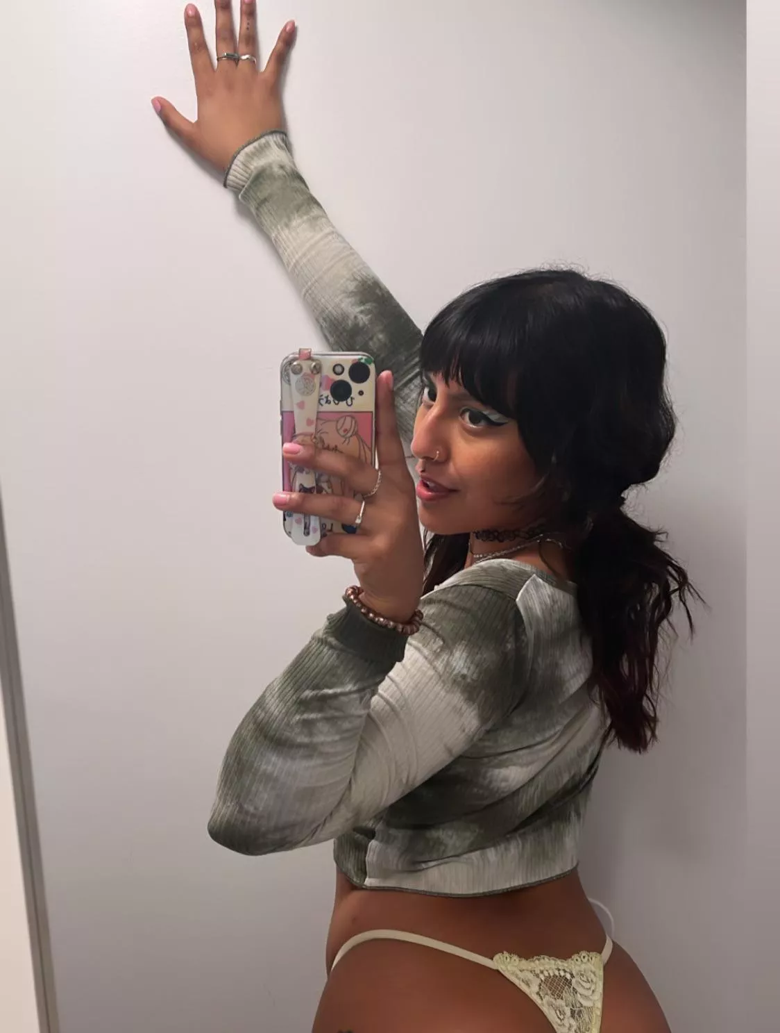 Let’s hotbox the bathroom? 😇