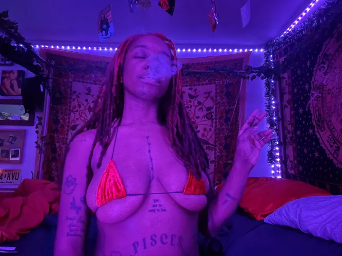 Let’s roll up and have some fun high in the clouds ☁️ 😘