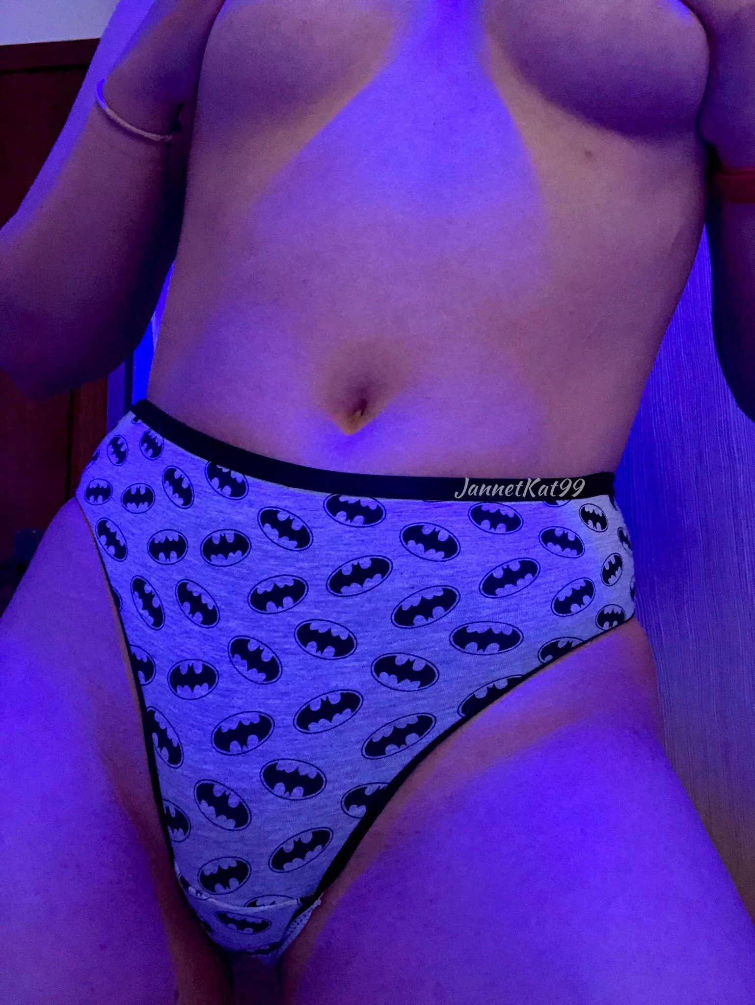 Let’s stop some crimes in the middle of the night [F]