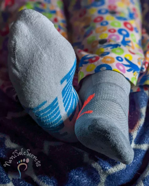 Letting my piggies breathe after working all day. 😊