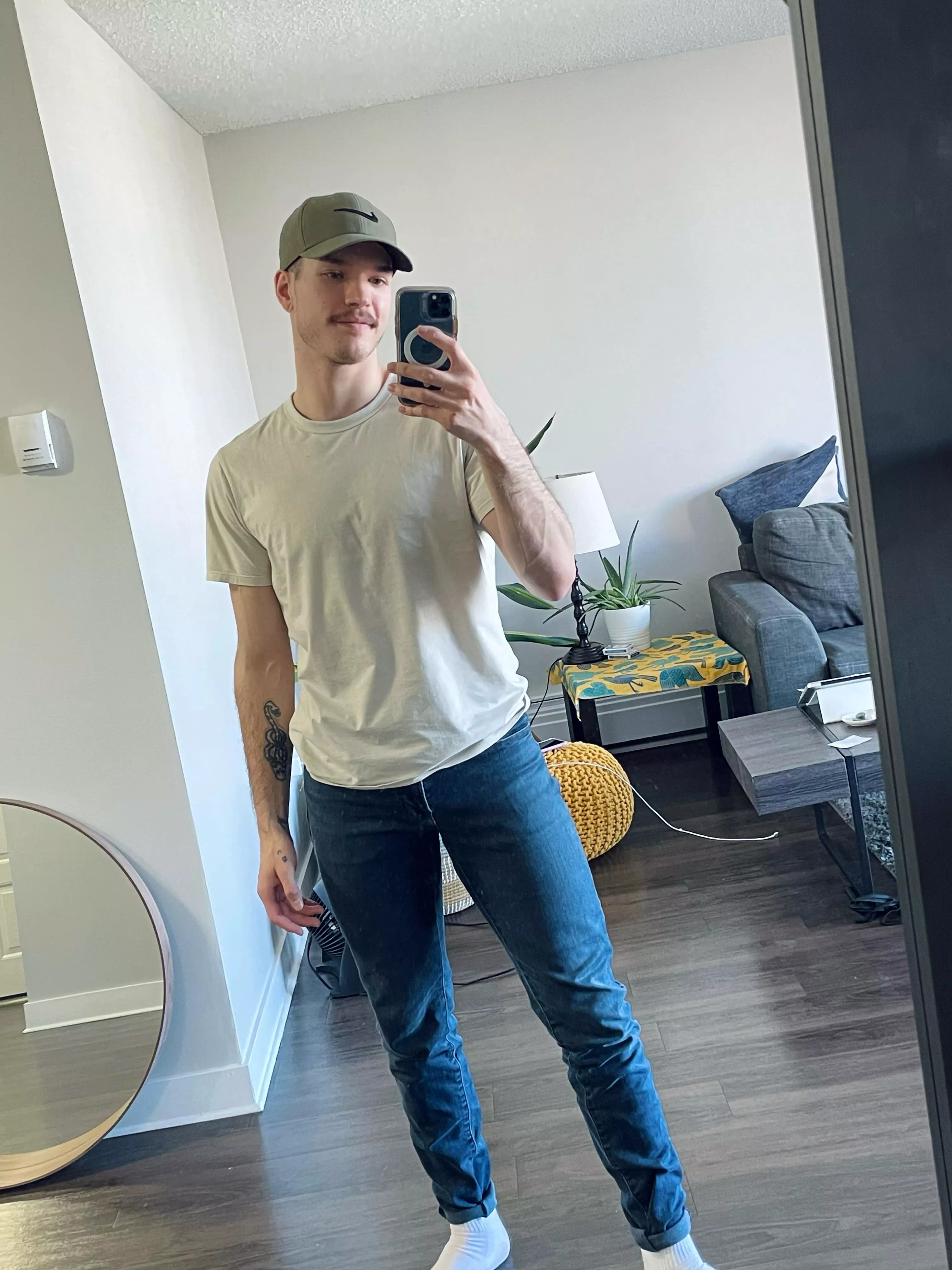 Light at my new place? 👌🏻