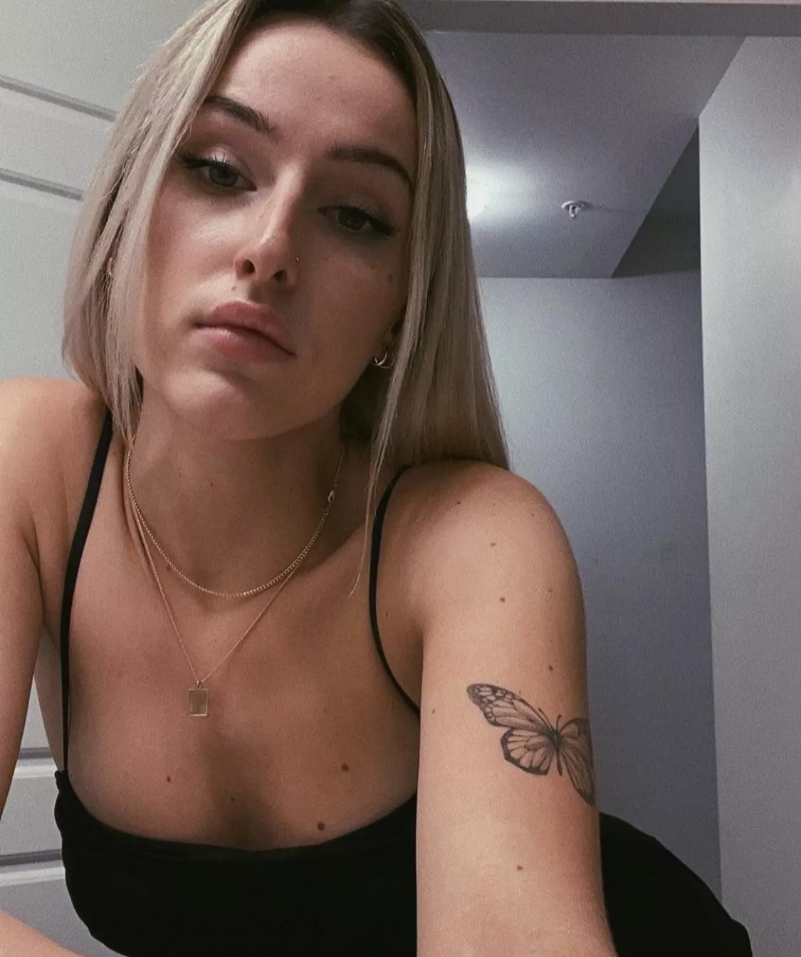 Like my pic if you would cum on my 18 year old face