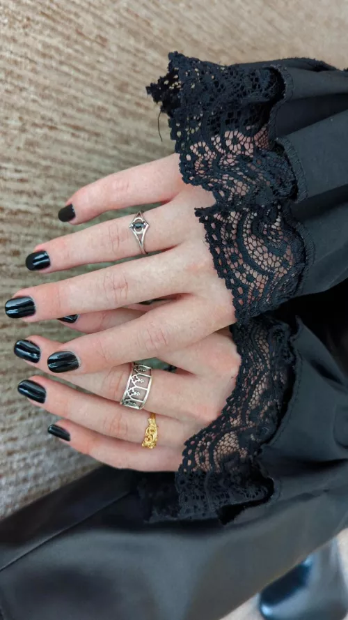 Like them black? 🖤